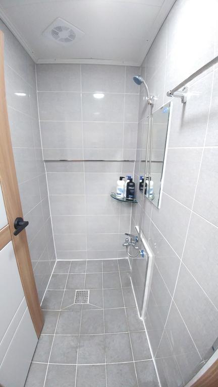 Hause Itaewon Hostel Seoul Exterior photo