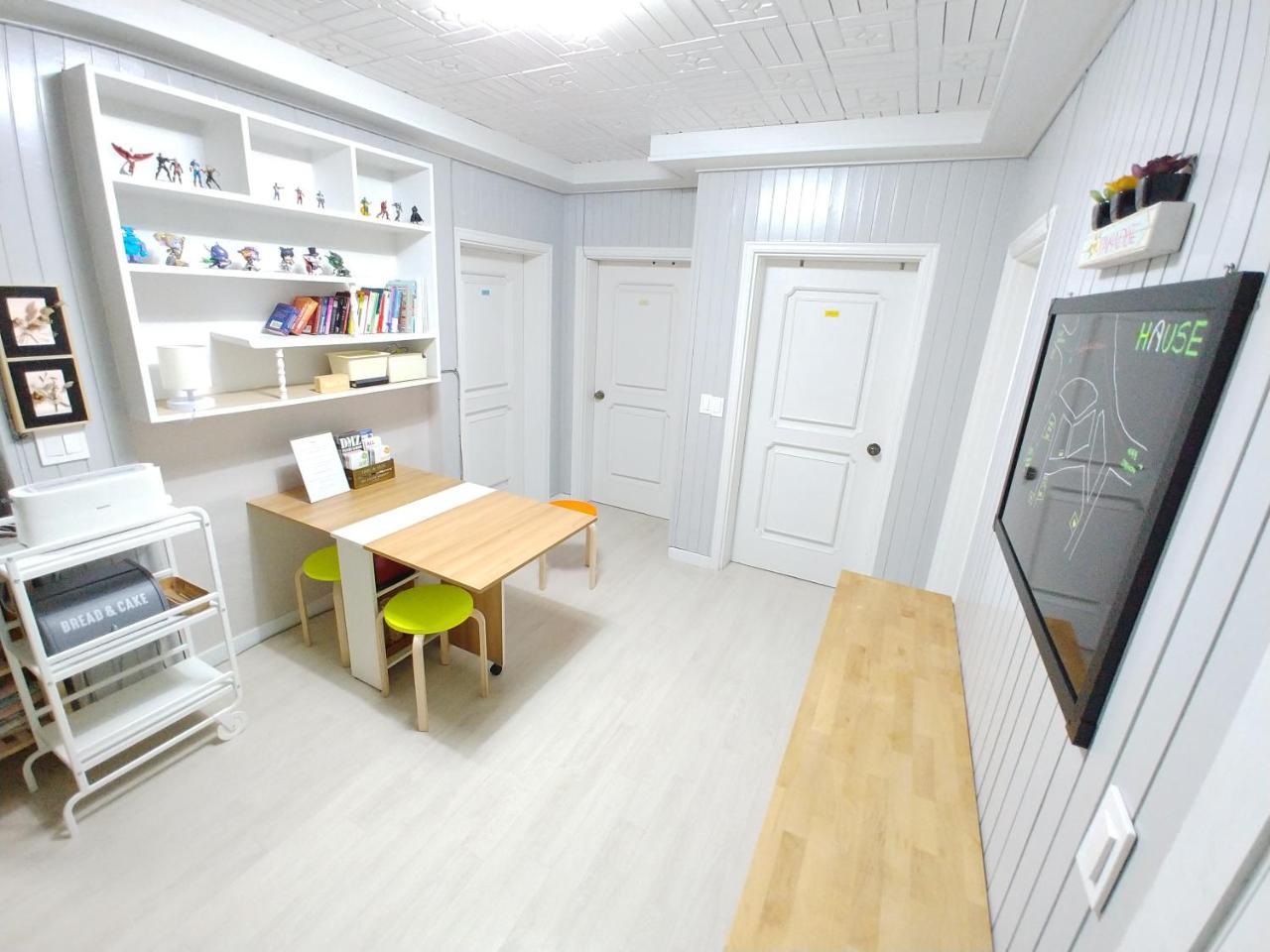 Hause Itaewon Hostel Seoul Exterior photo